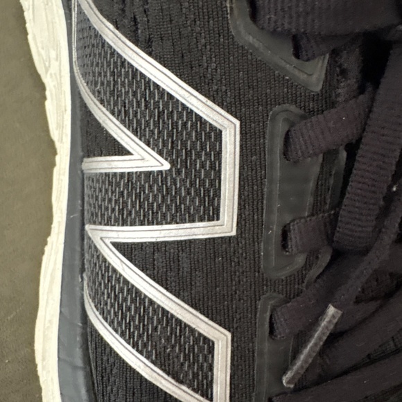 New Balance 880 Sneakers - Picture 5 of 13